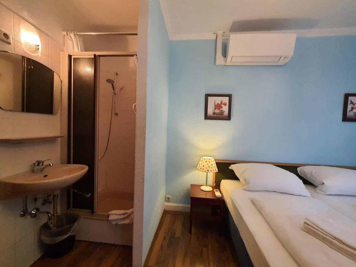 Hotel Pension Graf Konstanz Ngoại thất bức ảnh
